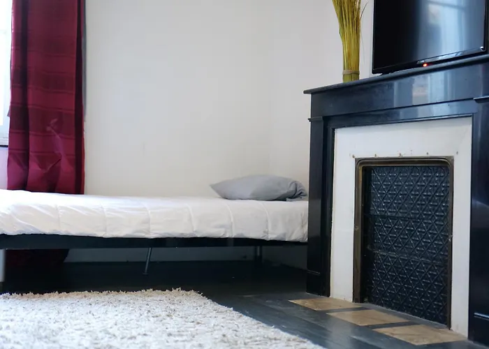 Les 5 Lys Apartment *