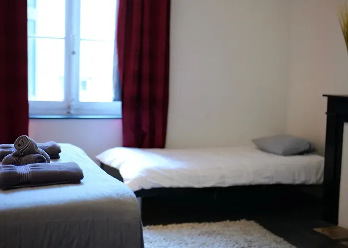 Les 5 Lys Apartment *