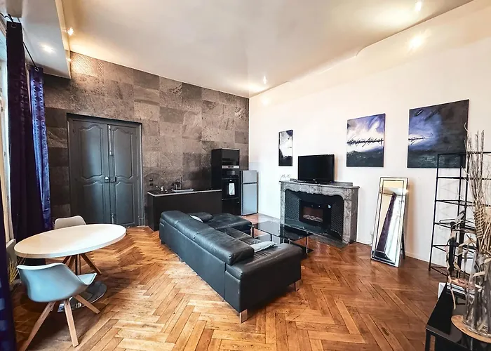 Les 5 Lys * Carcassonne